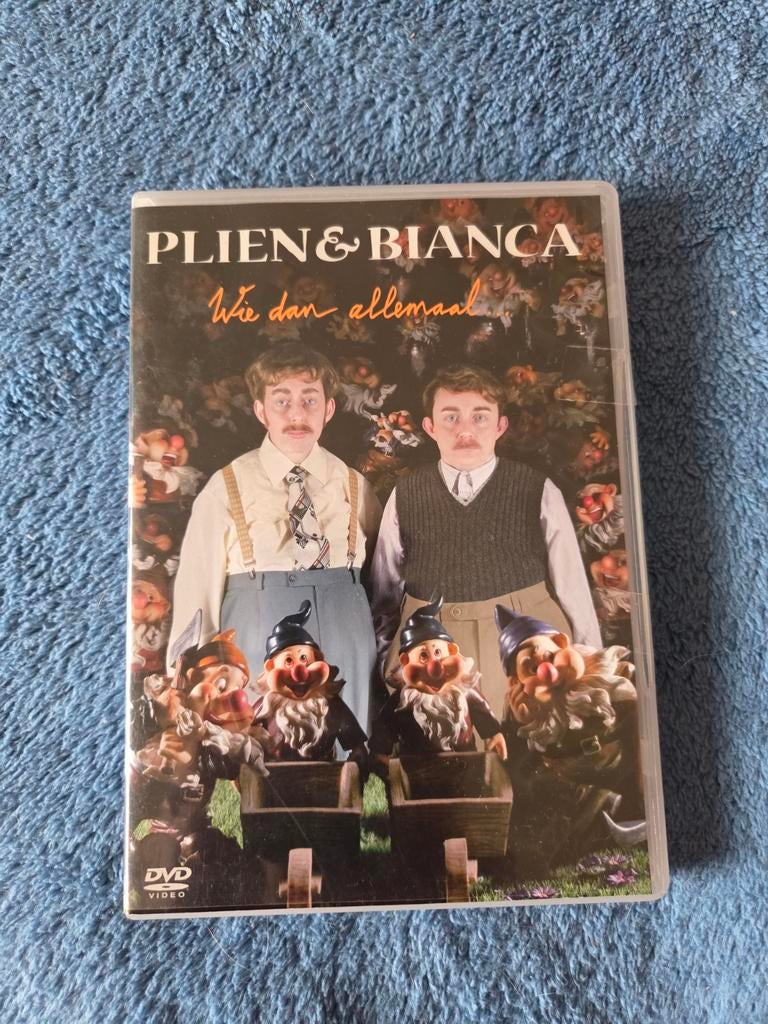 Plien & Bianca - Wie dan allemaal... dvd zaai vara, Alle leeftijden, Ophalen of Verzenden, Zo goed als nieuw, Stand-up of Theatershow
