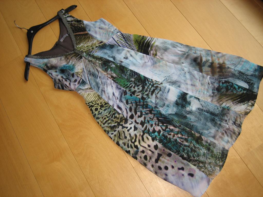 Prachtige chique zwierige jurk van ARTICLES 36-38 snazzeys, Overige kleuren, Verzenden, Nieuw, Articles