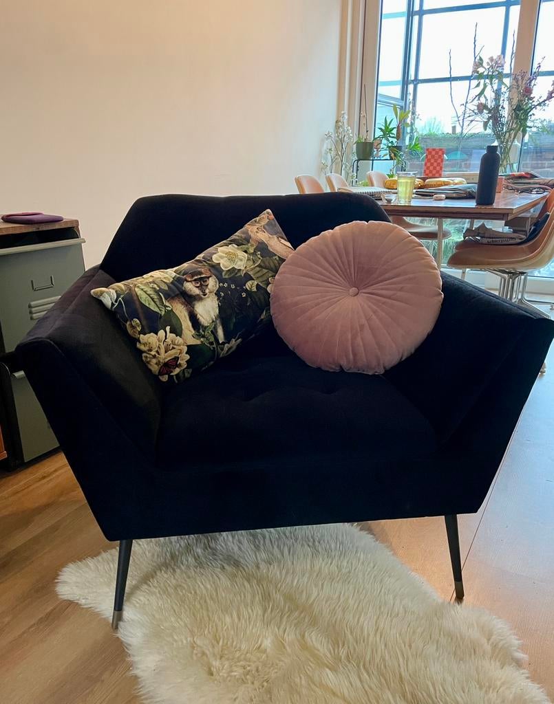 Dutchbone Fauteuil Kate Zwart Velvet - Zo goed als nieuw, Ophalen, Zo goed als nieuw