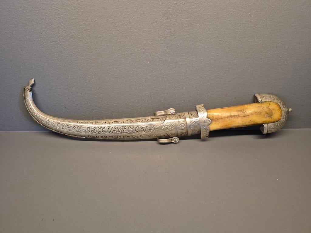 Oude Berber Dolk met handvat van Been, Ophalen of Verzenden