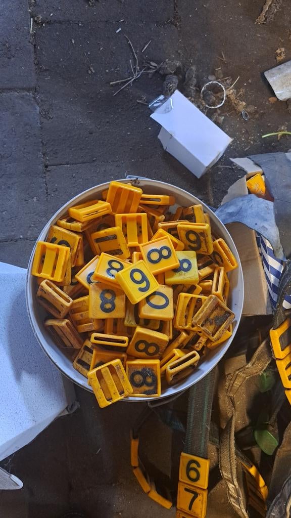 Halsbandnummers, Ophalen of Verzenden, Vee