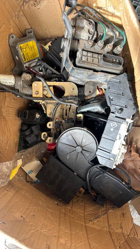 Doos vol megane 1 cabrio onderdelen, Ophalen of Verzenden, Gebruikt