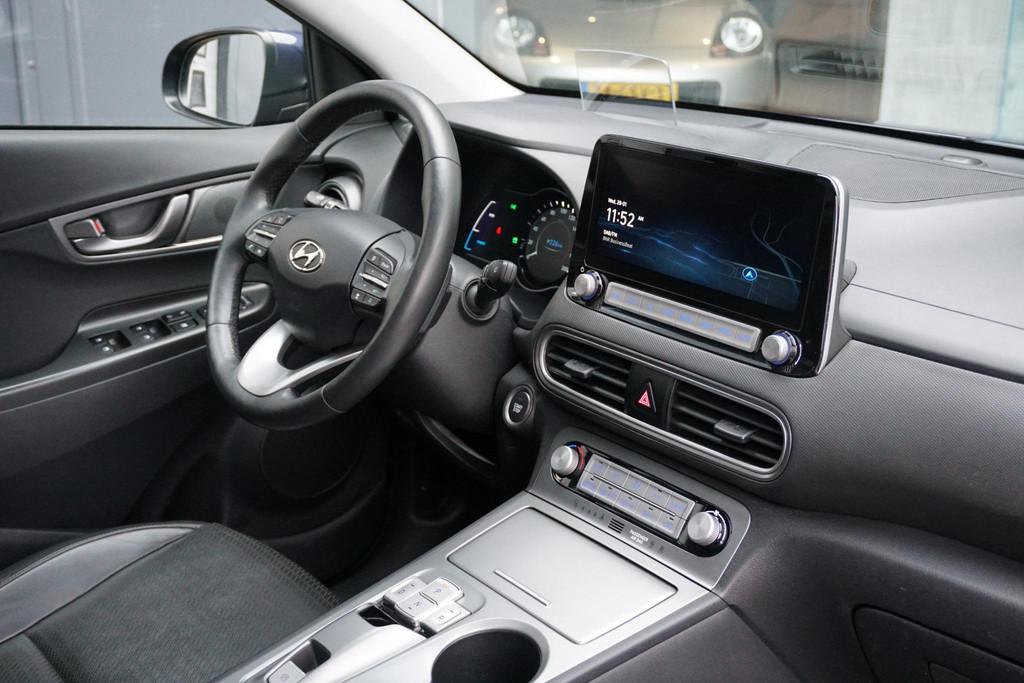 Hyundai Kona EV Premium Sky 64 kWh 100% SOH + PANODAK / STOE, Gebruikt, Origineel Nederlands, 64 kWh, Adaptive Cruise Control