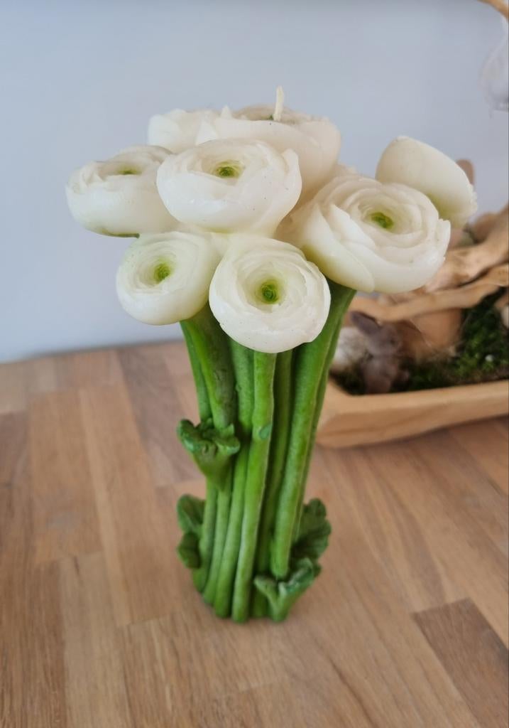 Witte Ranonkels kaars, voorjaars decoratie., Overige materialen, 25 tot 50 cm, Ophalen of Verzenden, Zo goed als nieuw