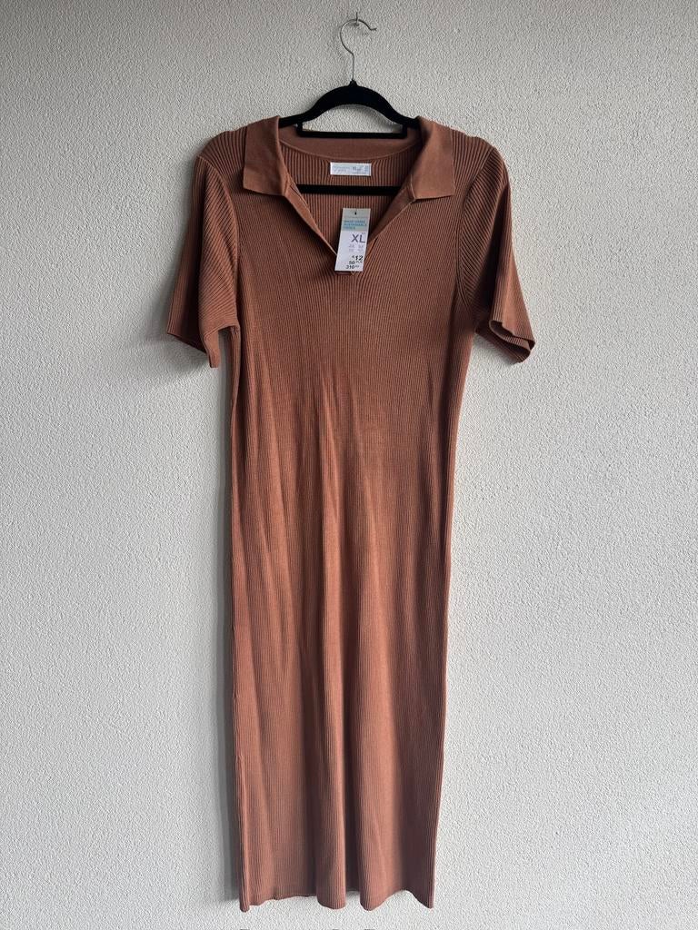 Primark bruin gebreide polo midi jurk, Kleding | Dames, Jurken, Maat 38/40 (M), Bruin, Nieuw, Ophalen of Verzenden