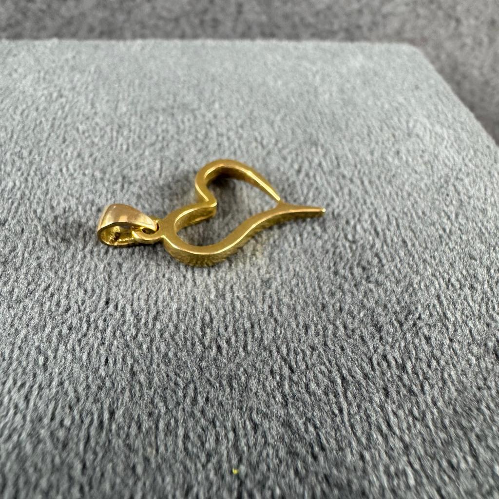 Gouden Hanger | 18k | 2,31g | hartje | 2,5cm | 404676, Sieraden, Tassen en Uiterlijk, Kettinghangers, Gebruikt, Ophalen of Verzenden