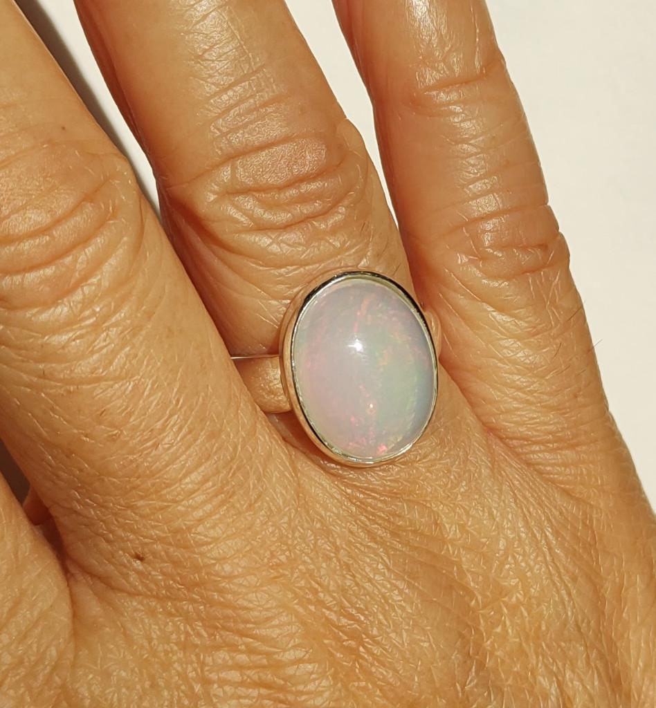 925 zilveren ring met natuurlijke Ethiopische Opaal steen, O.T., Nieuw, Ophalen of Verzenden, Orientaltemptation@hotmail.com