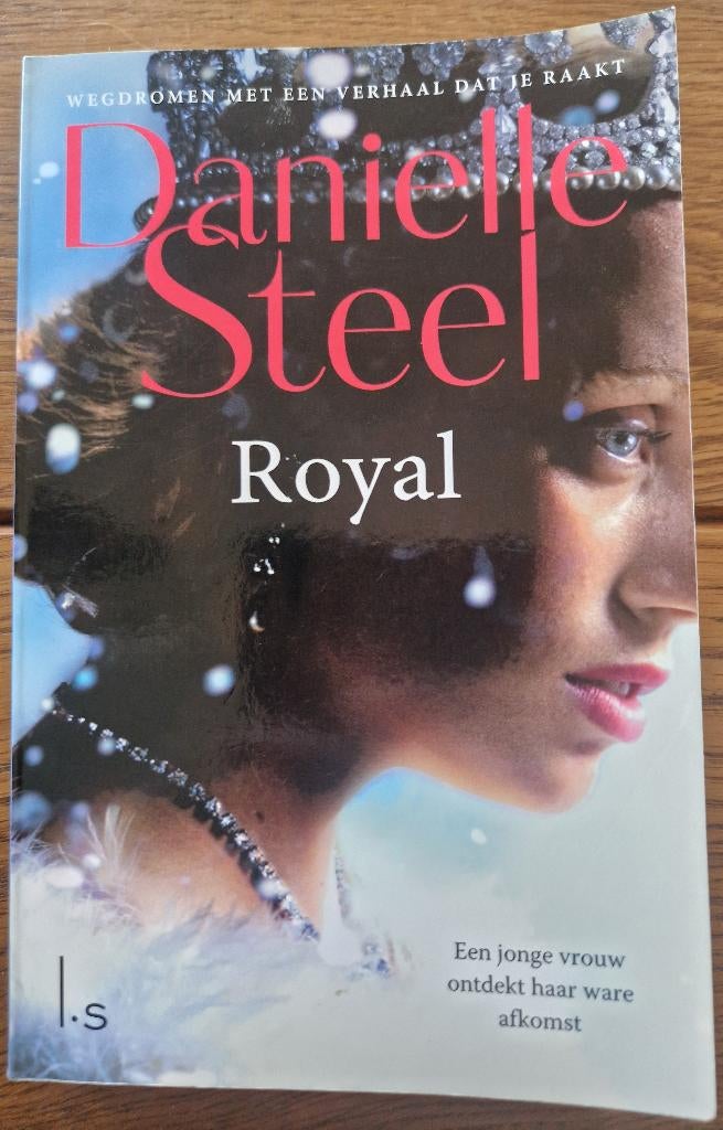 Boek Royal van Danielle Steel, Ophalen of Verzenden, Gelezen, Danielle Steel