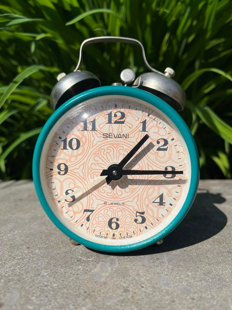 Sevani 4 Jewels mechanische alarmklok, made in USSR - 70s, Ophalen of Verzenden