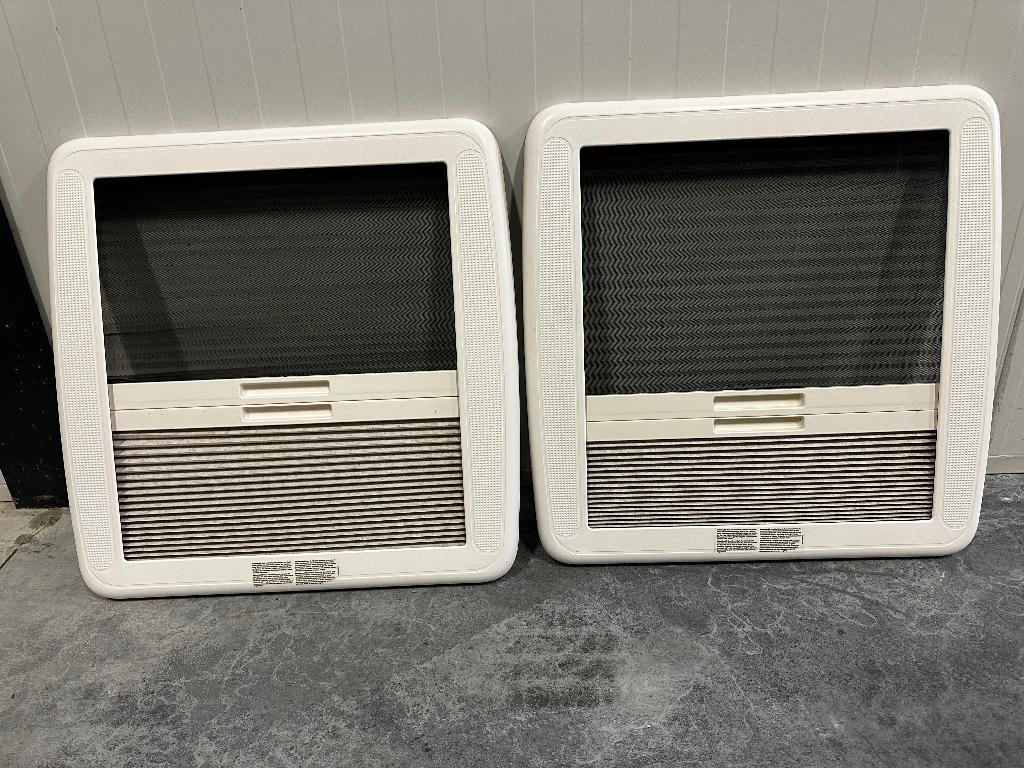 Dometic binnenkader (S5) ( hor en verduistering ), Ophalen, Zo goed als nieuw