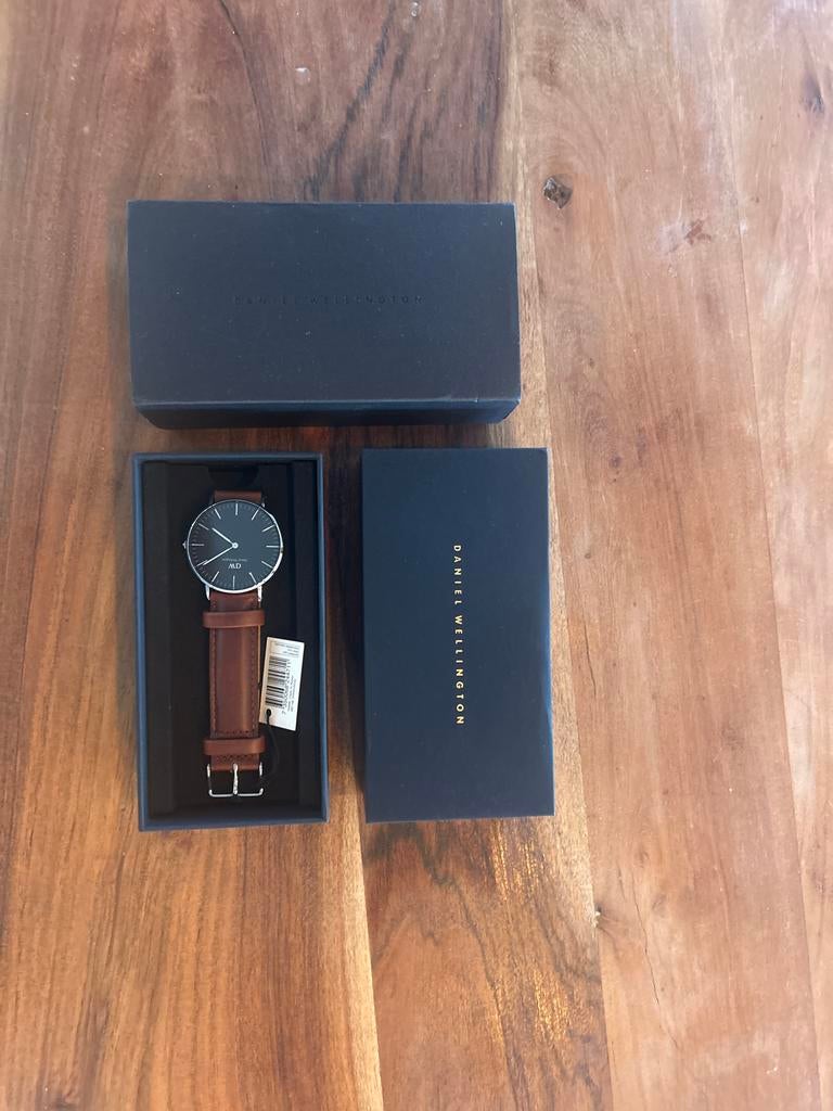 Daniel Wellington horloge, Sieraden, Tassen en Uiterlijk, Horloges | Heren, Nieuw, Polshorloge, Overige merken, Staal, Leer, Ophalen of Verzenden