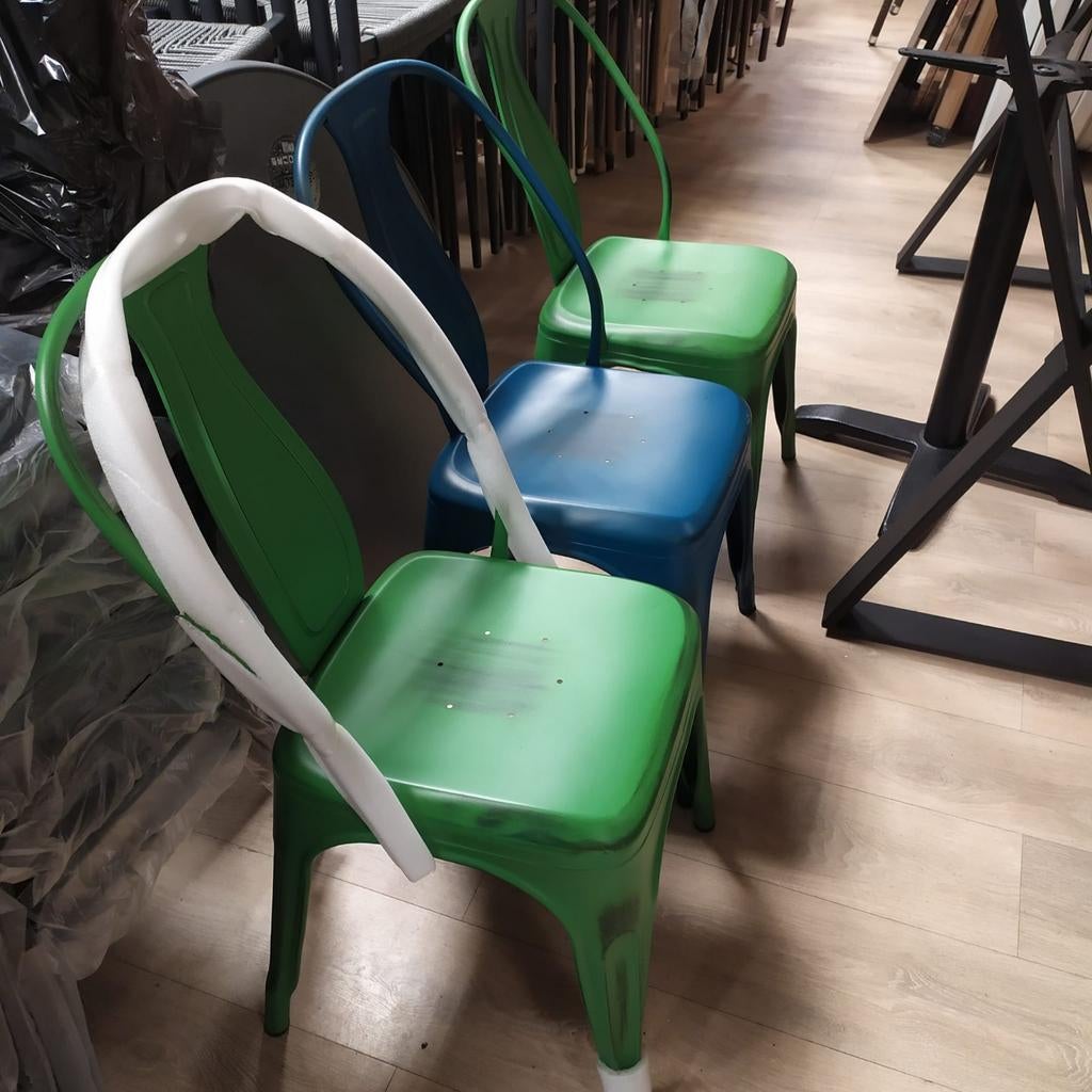 Stoelen 'Tolix', Ophalen