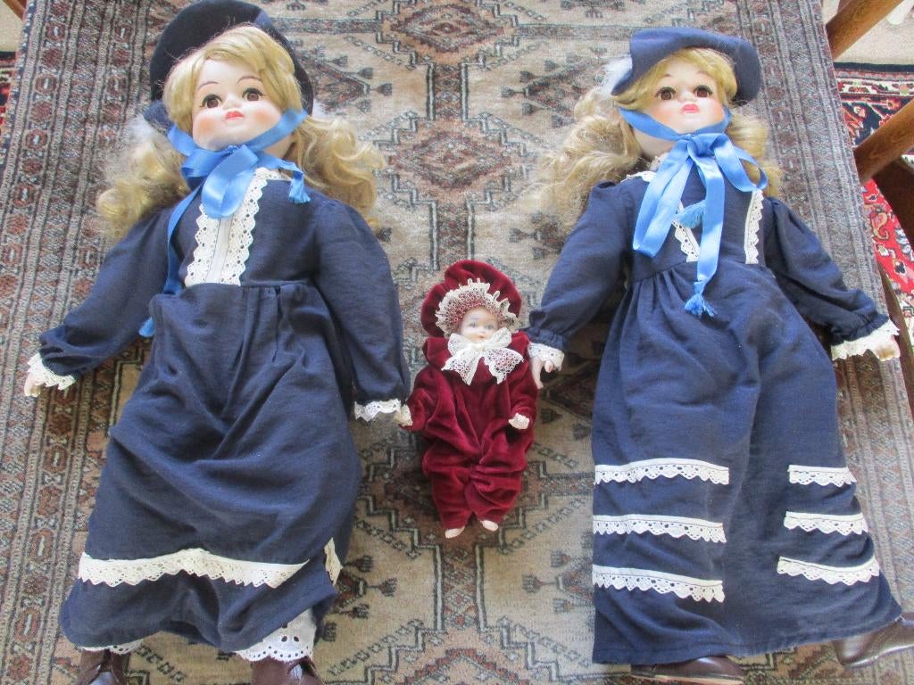 3 poppen antiek van steen met klederdracht, Ophalen of Verzenden, Nieuw, Pop