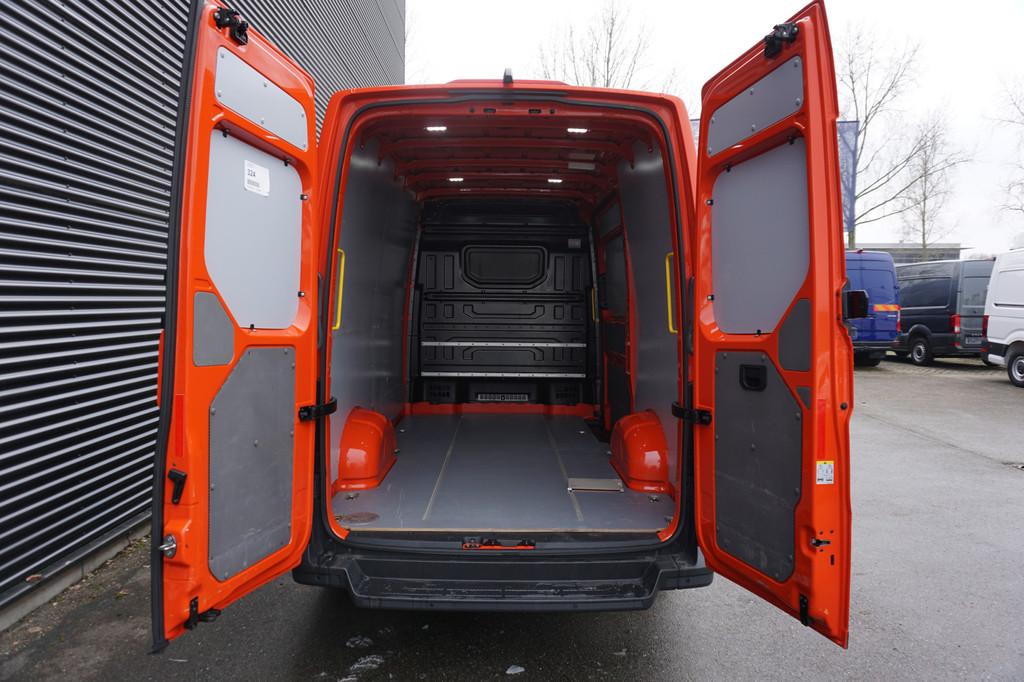 MAN TGE 140pk L3H3/L2H2 Apple Carplay Camera Airco Parkeerse, Auto's, Bestelauto's, Achterwielaandrijving, Gebruikt, Bedrijf, 1968 cc