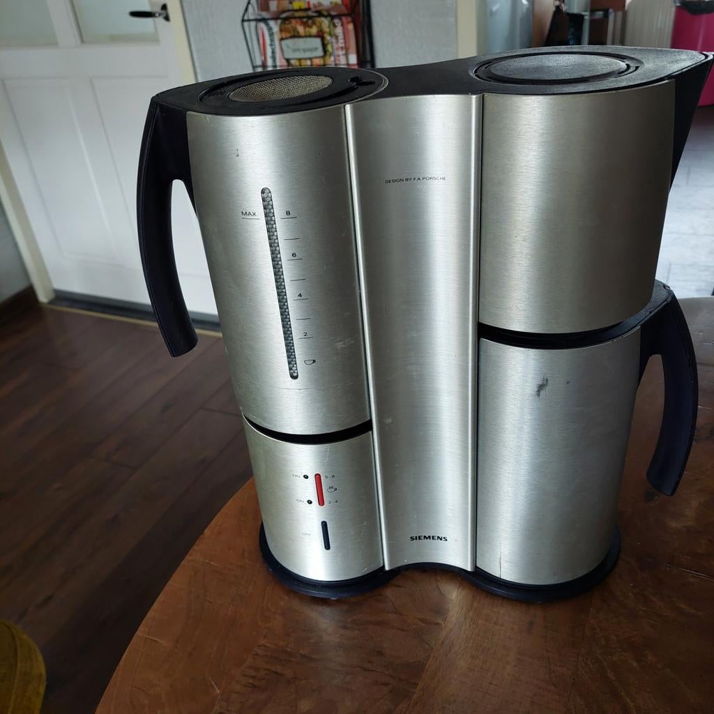 Siemens porsche design Koffiezetapparaat met Dubbele Kan, Gebruikt, 10 kopjes of meer, Koffiemachine, Gemalen koffie