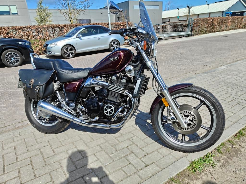 Te koop yamaha xj 700x.in nieuw staat met weinig km.