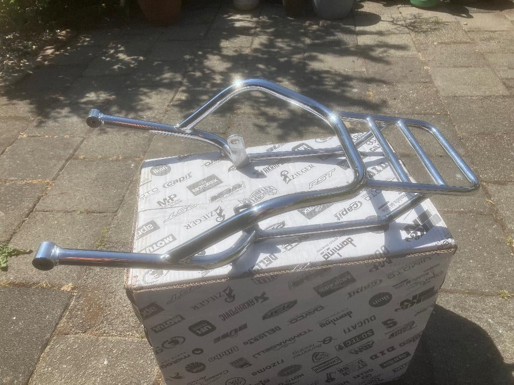 Moto Guzzi V7 bagagedrager, Onbekend, Ophalen of Verzenden, Zo goed als nieuw, Onbekend