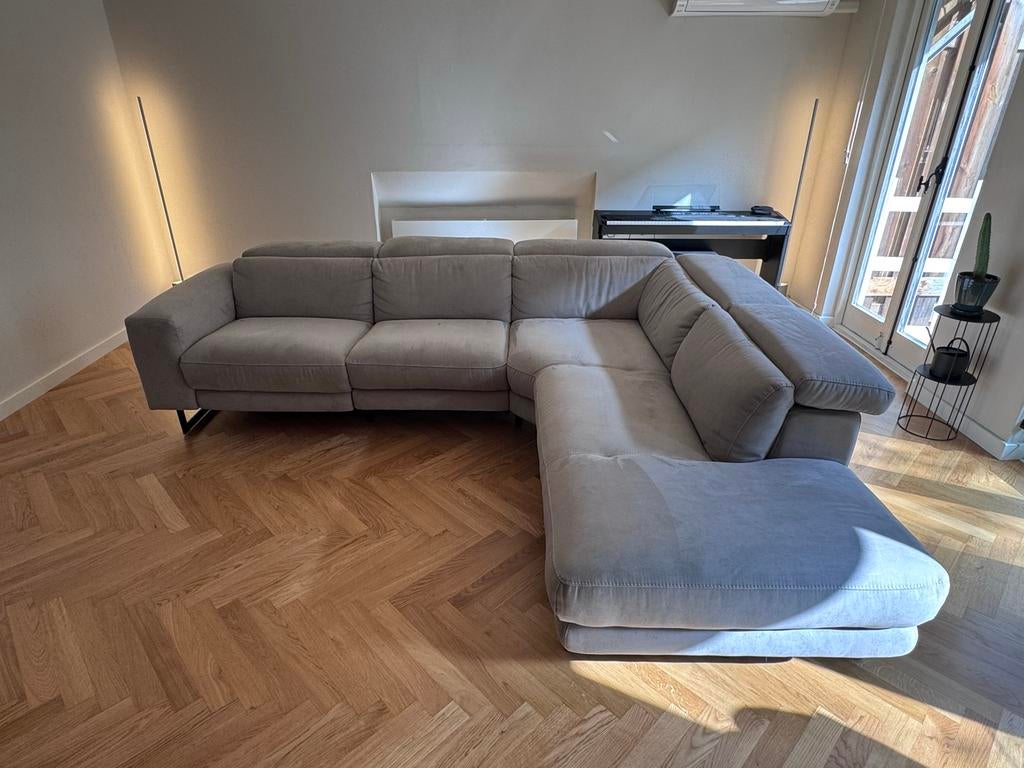 Goossens hoekbank Ramon - Zilver/grijs met relaxfunctie, Huis en Inrichting, Banken | Bankstellen, Ophalen, 250 tot 300 cm, 100 tot 125 cm