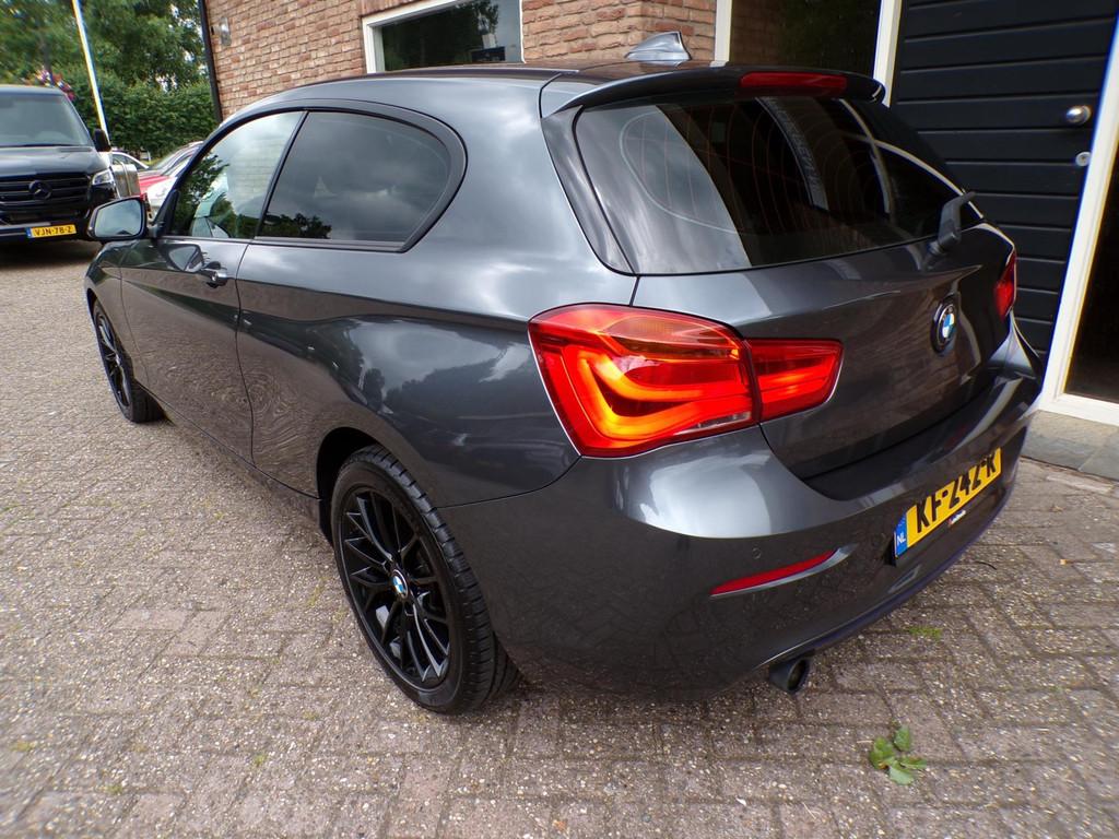 BMW 1-serie 118i Centennial High Executive Automaat / leder, Gebruikt, 1290 kg, 4 stoelen, Bedrijf