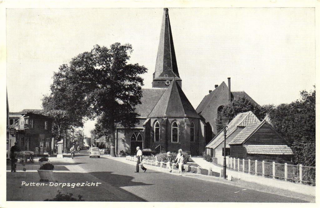 Putten - Dorpsgezicht - volk auto - 196? gelopen, Ophalen of Verzenden, Voor 1920, Gelopen, Gelderland