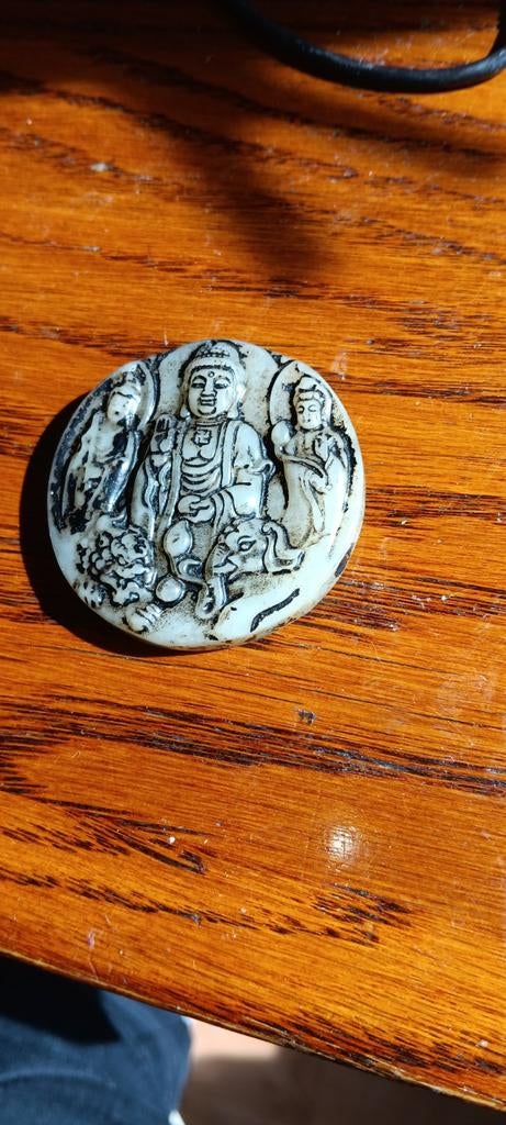 Ivoor boeddha swastika, Ophalen of Verzenden, Overige materialen