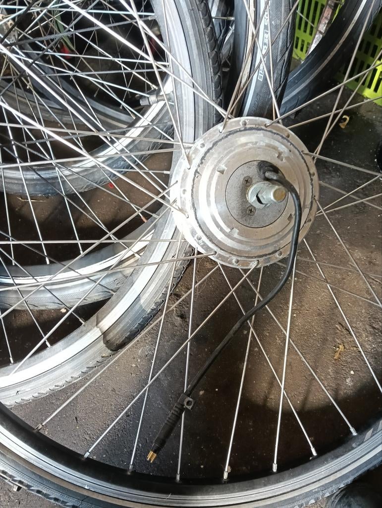 Fiets voorwiel motor, Fietsen en Brommers, Fietsonderdelen, Ophalen, Algemeen, Wiel