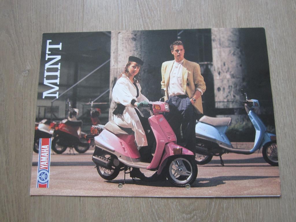Yamaha Mint brochure folder 1988, Ophalen of Verzenden, Zo goed als nieuw
