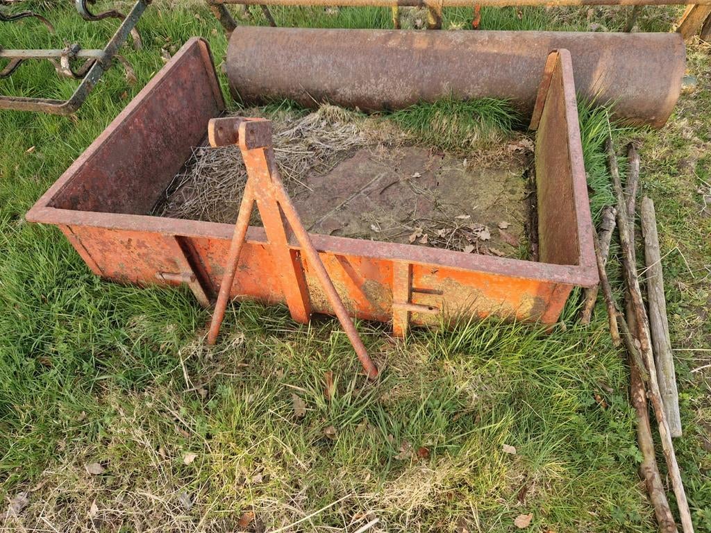 Grondbak voor oud ijzer, Ophalen, Gebruikt