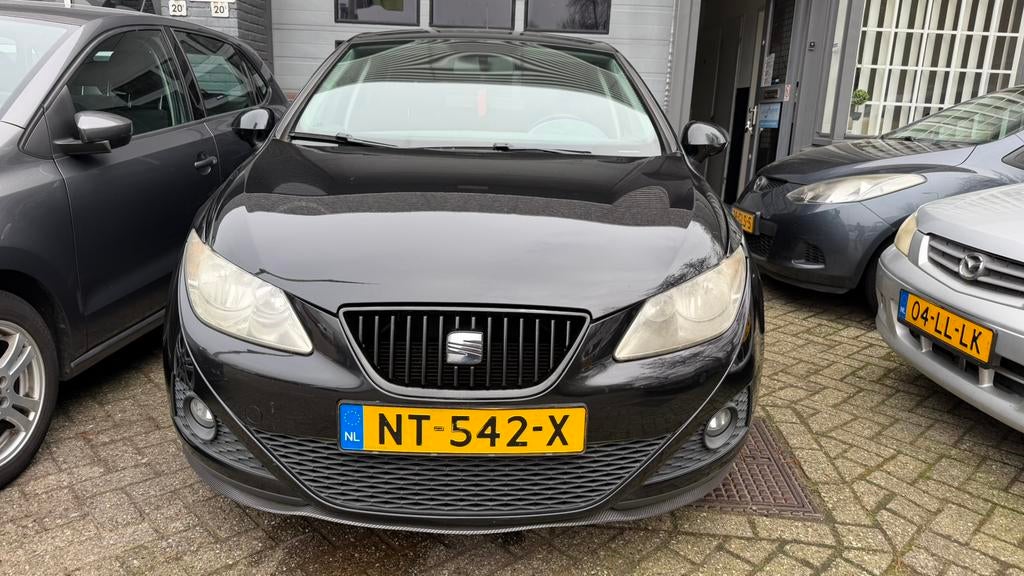 Seat Ibiza 1.4 63KW 5DRS 2012 Zwart, Auto's, Seat, Voorwielaandrijving, 40 €/maand, 4 cilinders, Bedrijf