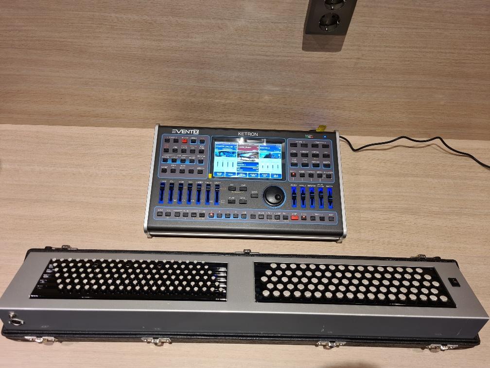 Ketron EVENT X Master Bas International B-Griff, Niet ingevuld, Nieuw, Midi-aansluiting, Niet ingevuld