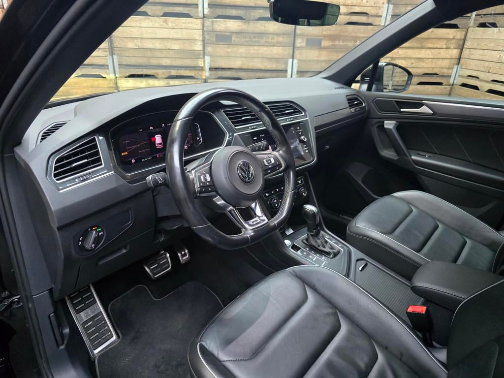 Volkswagen TIGUAN 1.5 TSI ACT Highline Business R Leder Pano, 150 pk, Zwart, Leder, Bedrijf