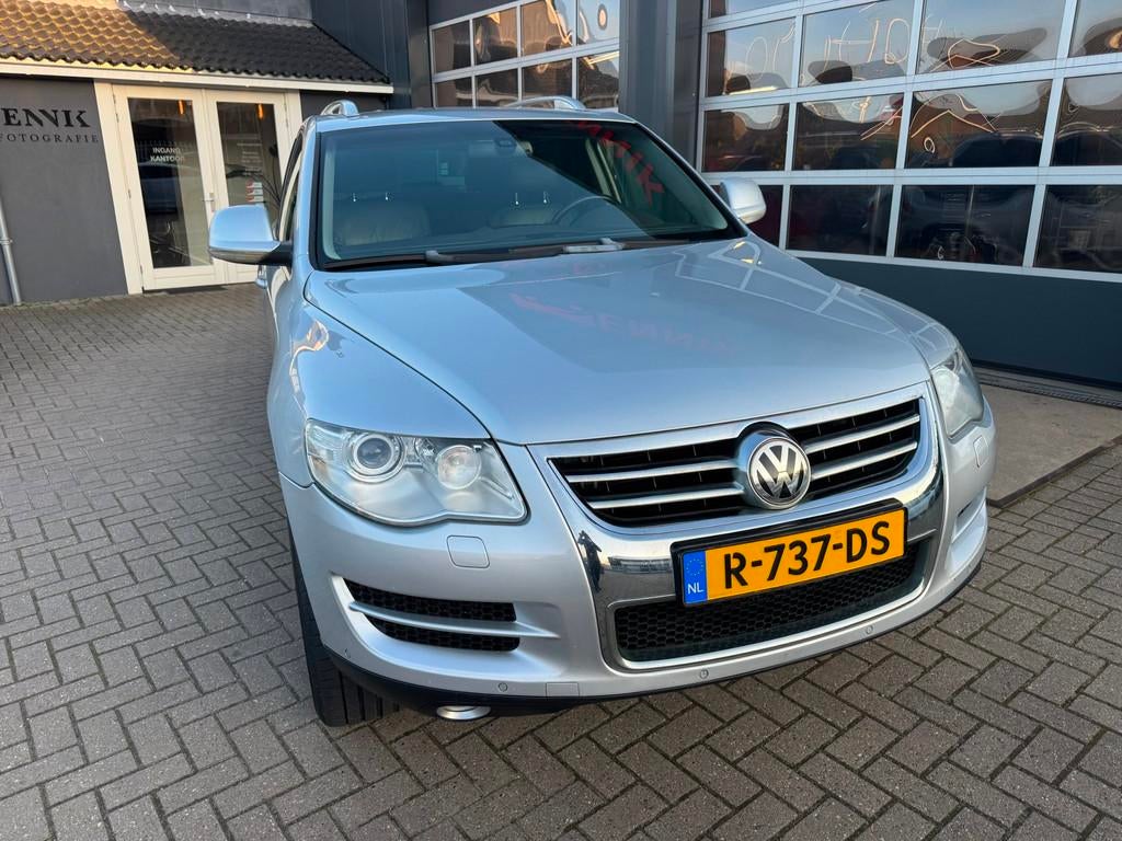 Volkswagen Touareg 5.0 V10 TDI / ACC / Airsusp / Camera / To, Auto's, Automaat, Gebruikt, 4921 cc, 2577 kg