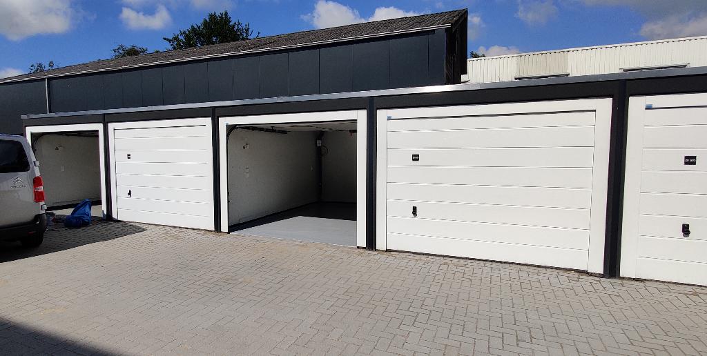 Garagebox / opslag -hobbyruimte / Vlielandseweg Pijnacker, Auto diversen, Autostallingen en Garages
