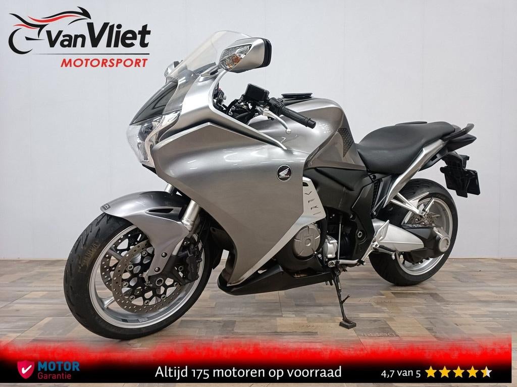 Leuke Honda VFR 1200 F bj 2010 Koopje.! - foto 2