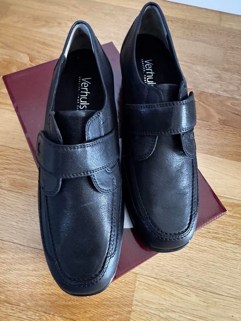 Nieuw in doos zwarte verhulst schoenen mt 39 met klittenband, Kleding | Dames, Schoenen met lage hakken, Zwart, Nieuw, Ophalen of Verzenden
