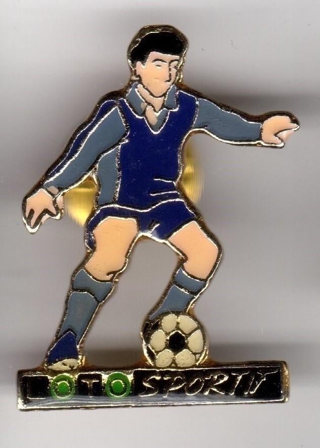 PIN VOETBALLER TOTO SPORTIF 3 BIJ 2,3 CM, Verzamelen, Ophalen of Verzenden, Gebruikt, Overige onderwerpen