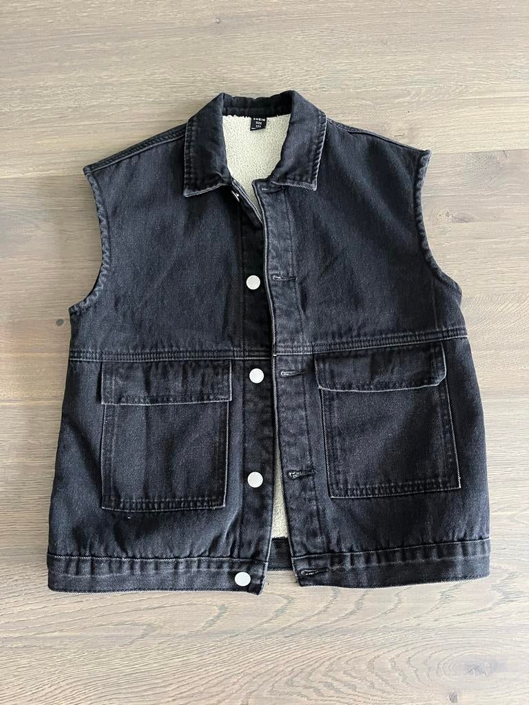 Zwarte spijkerbodywarmer met teddy voering maat 152, Ophalen of Verzenden, Zo goed als nieuw, Jongen of Meisje, Jas