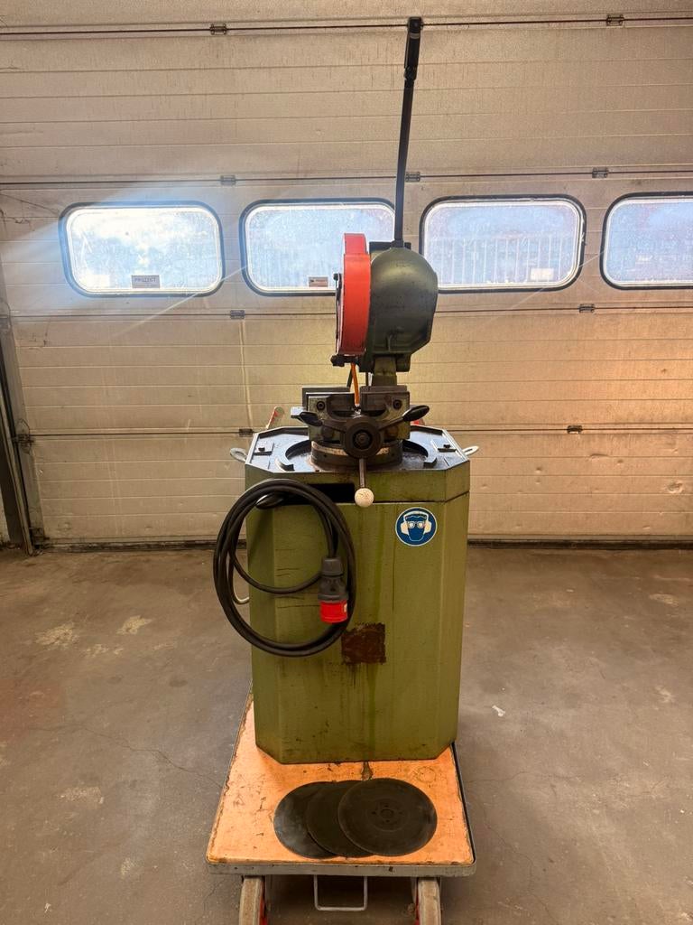 BEWO afkortzaag, Doe-het-zelf en Verbouw, Gereedschap | Zaagmachines, Ophalen, Zo goed als nieuw, Afkortzaag, 30 tot 70 mm