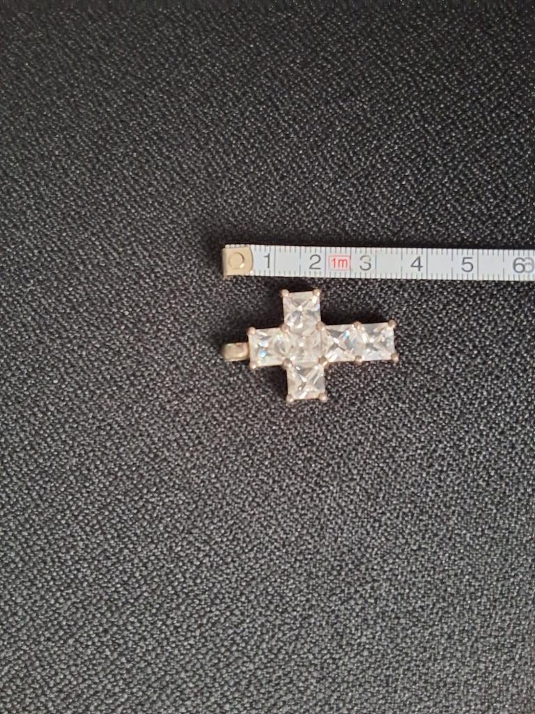 zilveren hanger, zilveren kruisje, Ophalen of Verzenden, Zo goed als nieuw, Kruis of Symbool, Zilver