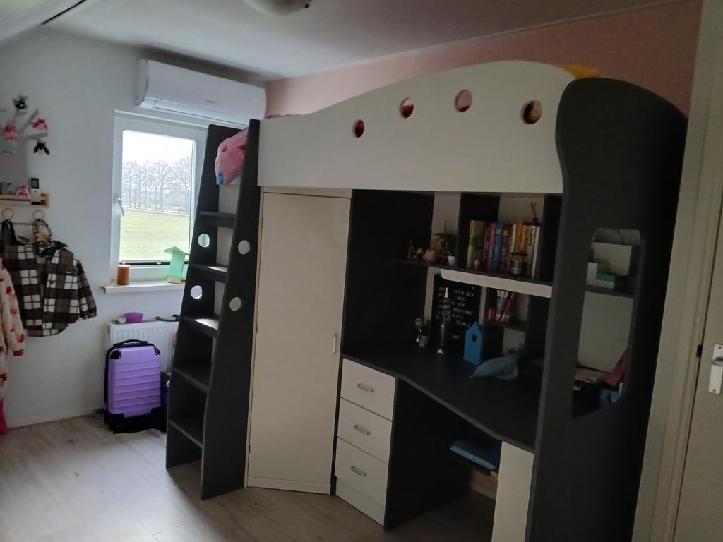 Nette hoogslaper te koop, Kinderen en Baby's, Kinderkamer | Stapelbedden en Hoogslapers, Ophalen of Verzenden, Zo goed als nieuw