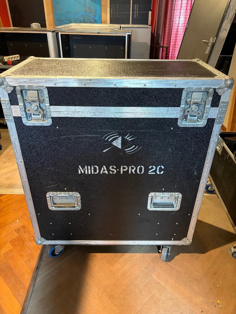 Midas Pro2 C in flightcase, Ophalen, Zo goed als nieuw, 20 kanalen of meer