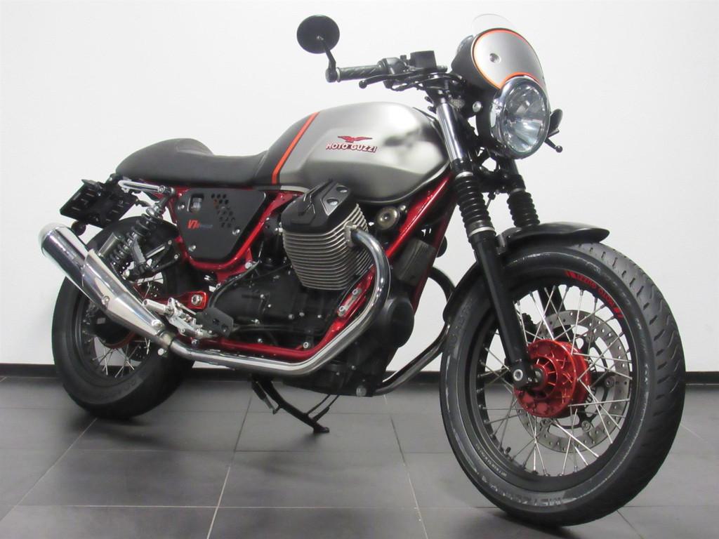 Moto Guzzi V7 II RACER - foto 2