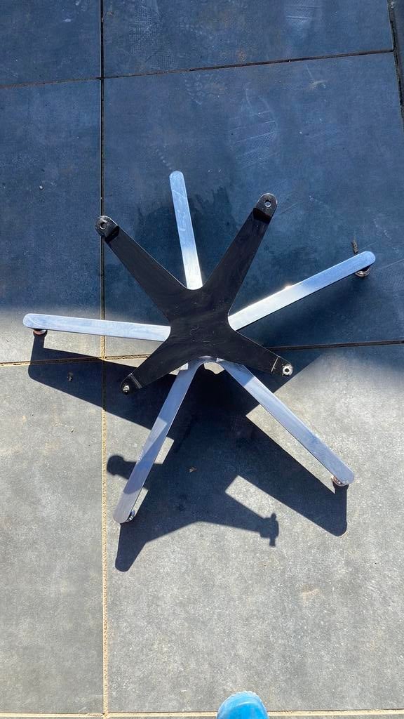 Eames  chair voet, Gebruikt, 75 tot 100 cm, Ophalen of Verzenden, Metaal