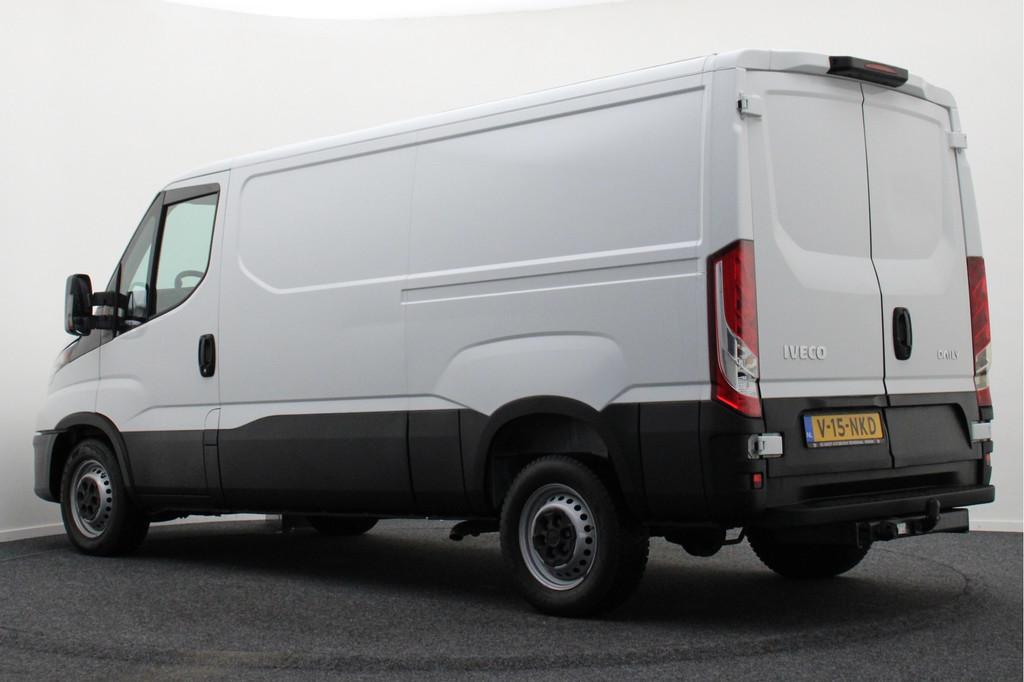 Iveco Daily 35S12V 2.3 L2H1 3-Zits, Trekhaak 3500KG, Apple C, 13 km/l, Gebruikt, Iveco, Wit