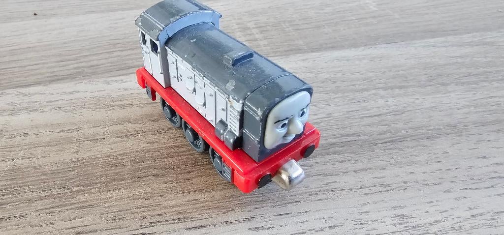 Thomas de trein take n play Dennis, Ophalen of Verzenden, Zo goed als nieuw