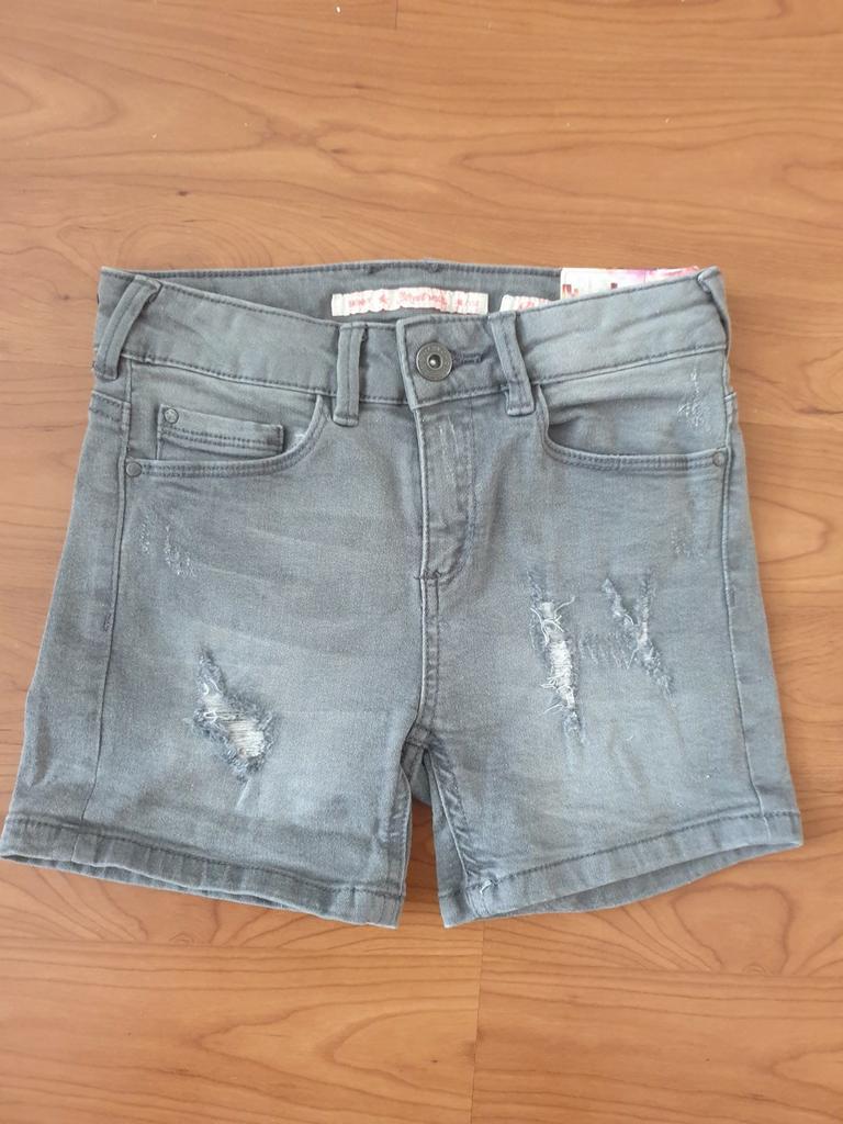 Grijze korte broek 146/152 NIEUW, Ophalen of Verzenden, Nieuw, Meisje, Broek