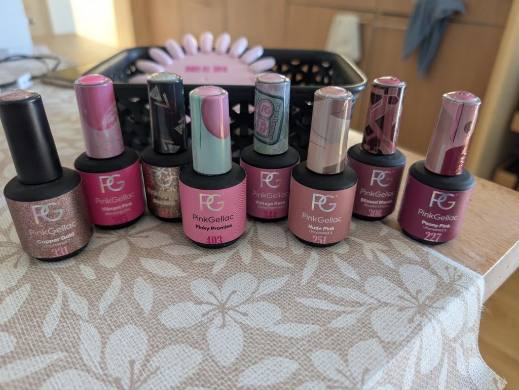 Gellak kleuren gebruikt, Ophalen of Verzenden, Zo goed als nieuw, Handen en Nagels