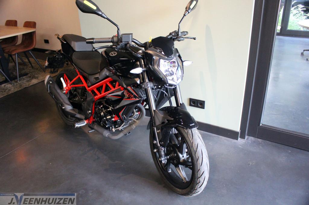 Benelli BN 125 2024 A1 Keurige motor! Nieuwstaat (bj 2024), Info@autobedrijf-veenhuizen.nl, Bedrijf, Energieweg 2
9363ER  MARUM, NL