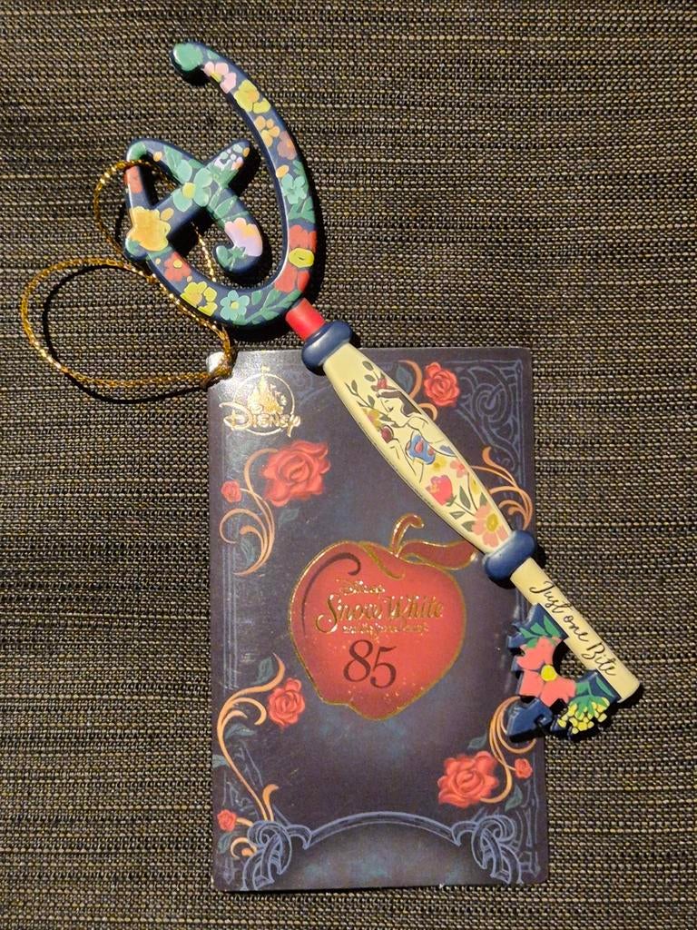 Disney sleutel Key Snow white - Sneeuwwitje, Ophalen of Verzenden, Sneeuwwitje of Doornroosje, Nieuw