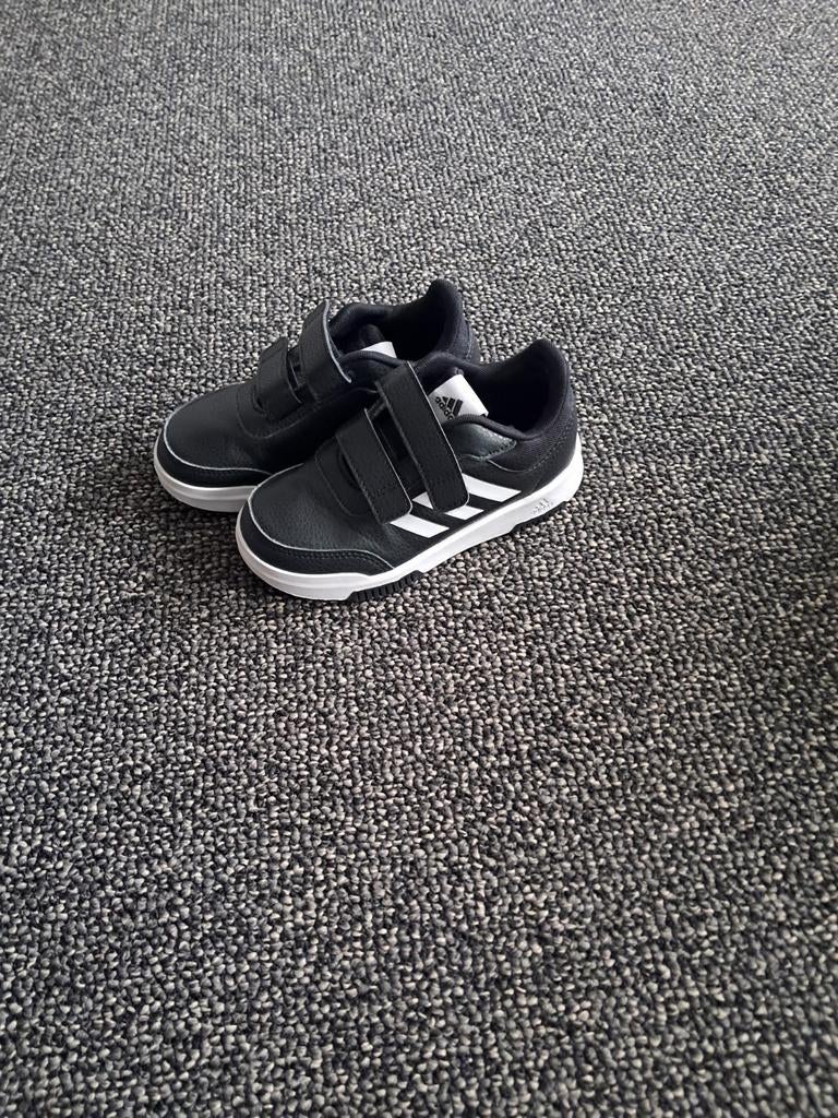 Adidas kinderschoenen zo goed als nieuw - Maat 29, Ophalen, Adidas, Jongen of Meisje, Schoenen